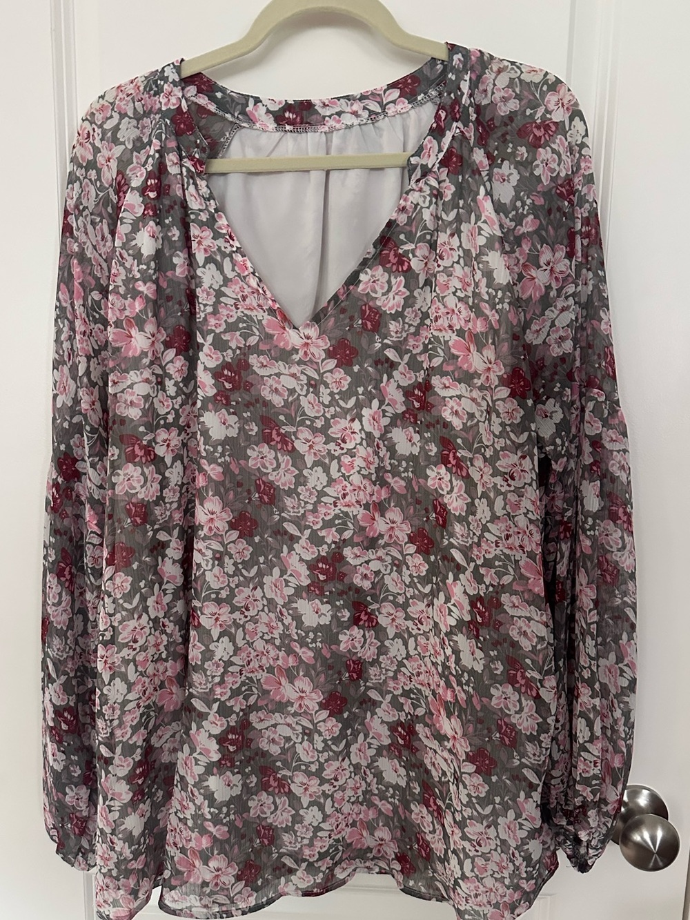 Women's Floral V-Neck Long Sleeve Blouse - Pink/Grey